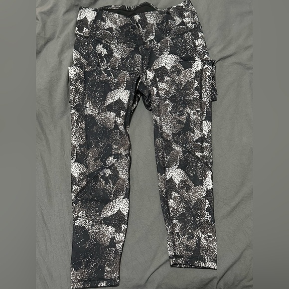 Joe Fresh Yoga Pants - Picture 1 of 4